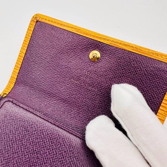 Louis Vuitton Epi Wallet - Picture 10 of 13